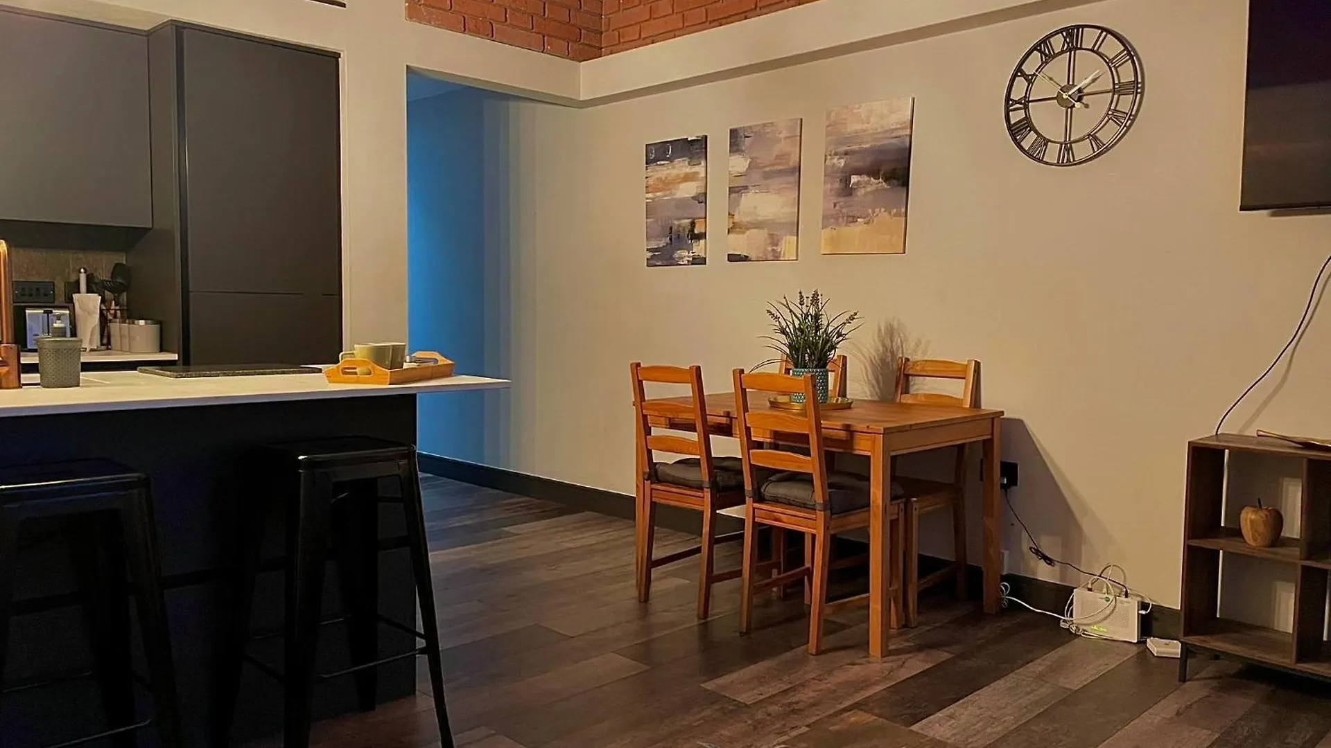 Artistic, Cozy, Stylish, Open Plan, City Centre 1Br Шефилд 0*,